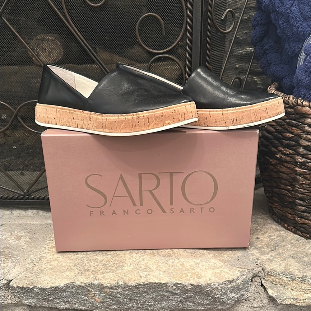 Franco Sarto Black and Tan Flats & Loafers